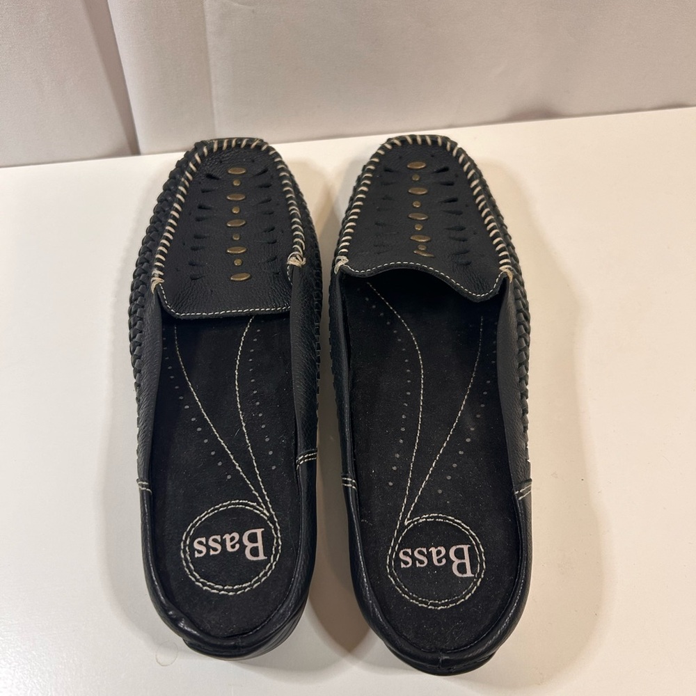NWOT GH Bass leather black woman’s slip on shoes.  Size 6.5.  Summer ready